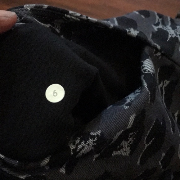 ⭕️SOLDLululemon Scuba hoodie 3 Terry - Picture 8 of 8